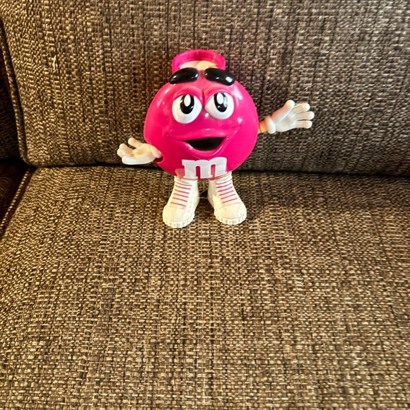 Vintage 1997 M&M'S Minis Vibrant Pink Character Figure Candy Dispenser - Picture 1 of 3